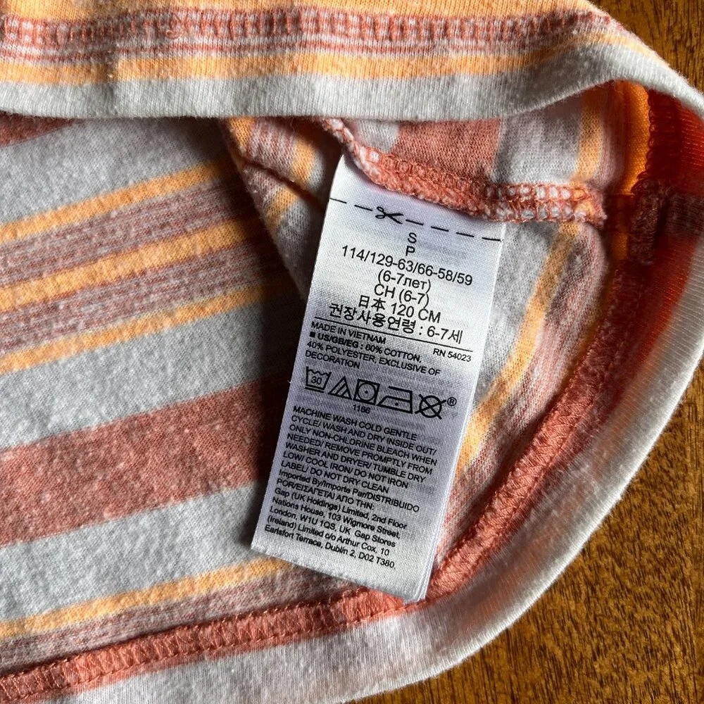 Gap V-neck stripe tee S 6-7